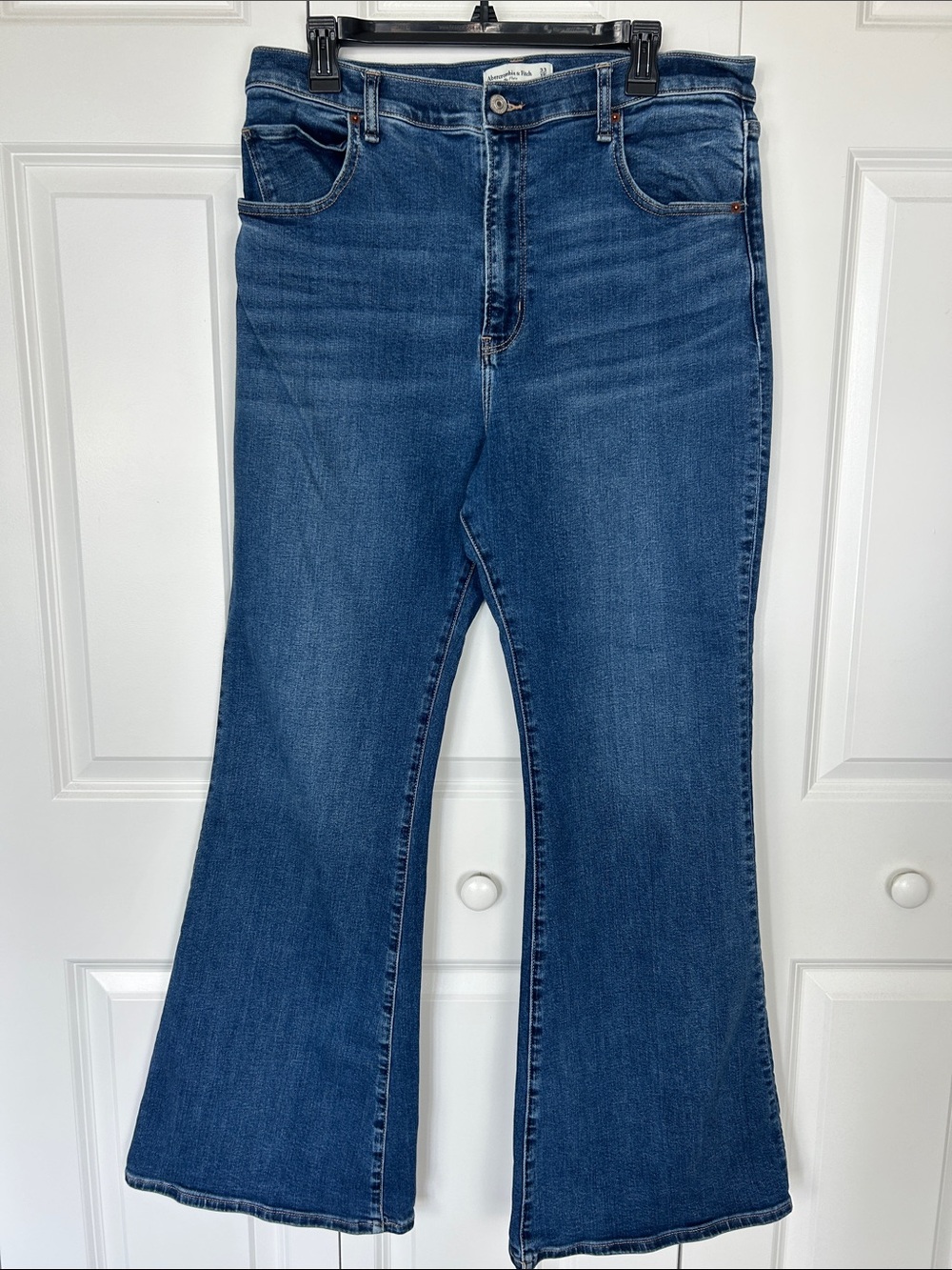 Abercrombie & Fitch Women's Dark Blue Flare Jeans Size 16/33
